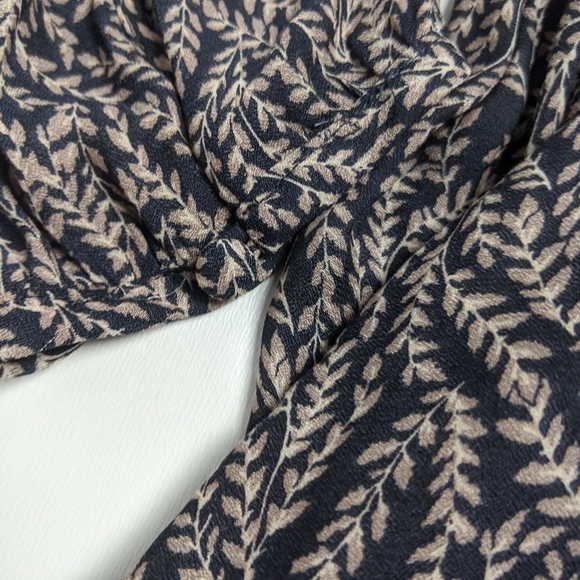 Aritzia Talula Dress Medium - Picture 5 of 6